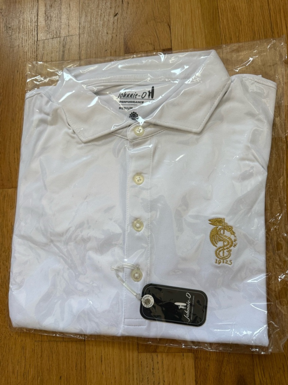 MONTEREY PENINSULA COUNTRY CLUB (MPCC) men’s JOHNNIE-O WHITE GOLF POLO SIZE M